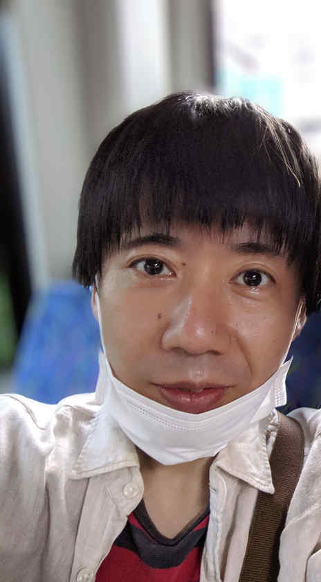 え、誰これ? これは背景にちと違和感あるけど、とにかく背景のボケも含め、自然な仕上がりで撮れると思うw
※ 見たそのままって感じ。失敗がiPhoneよりも少ないし綺麗だと思う。(くどいけど、全てうぷ主の主観だ。)