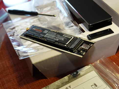 M.2のSSD取り付け完了！再度書くけどこのSAMSUNGの970EVOはALIENWAREから取り外したものです。
