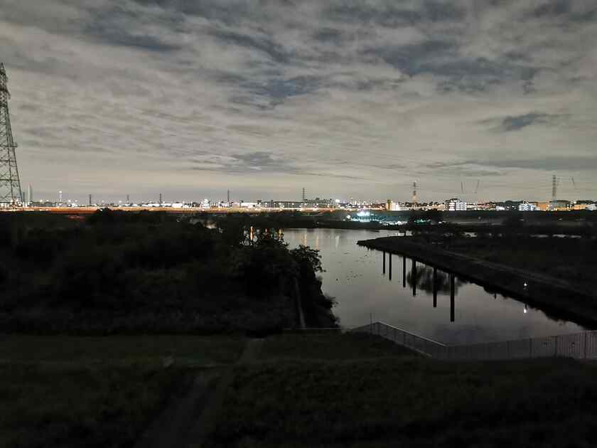 3日間の釣行の釣果が全てスレがかりという新記録？を出した、夜の荒川温泉・温排水です。
文章適当です。